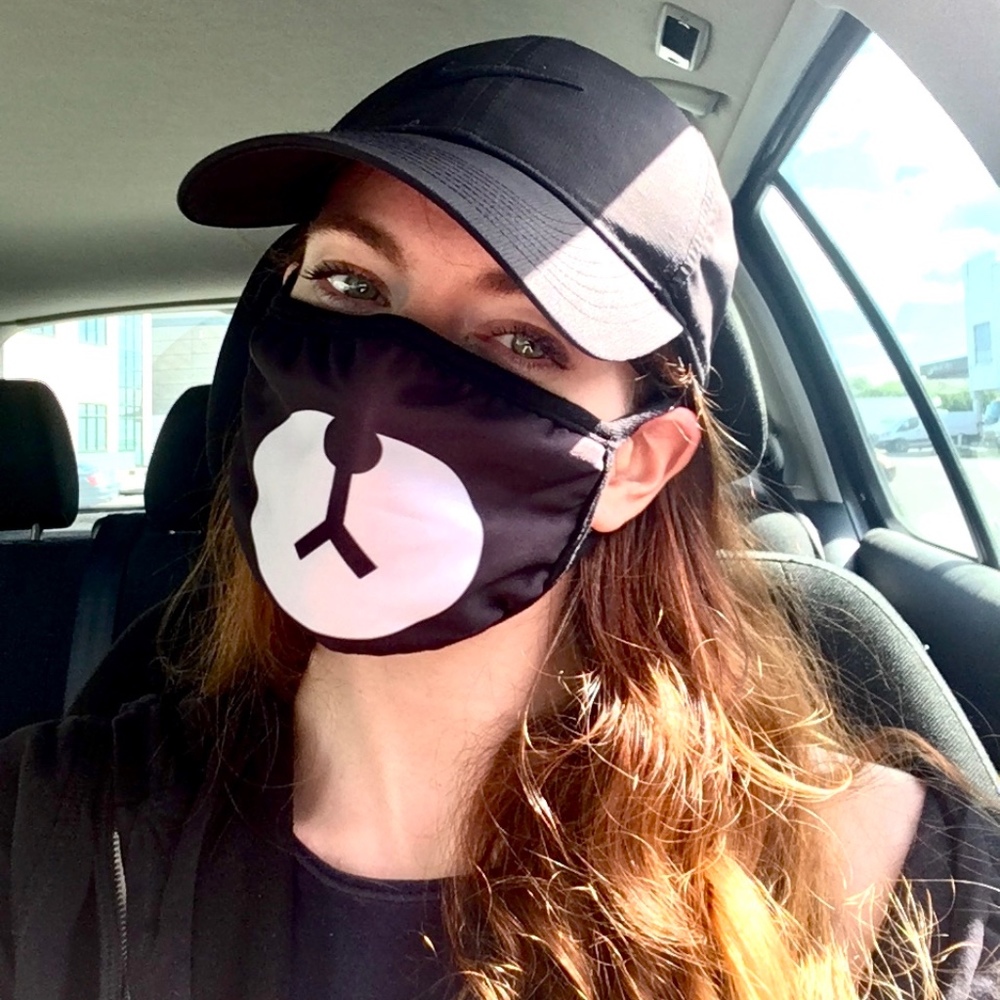Meet your Posher, Elise